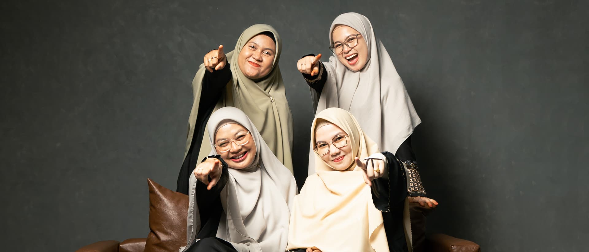 Photoshoot 4-5 Orang
