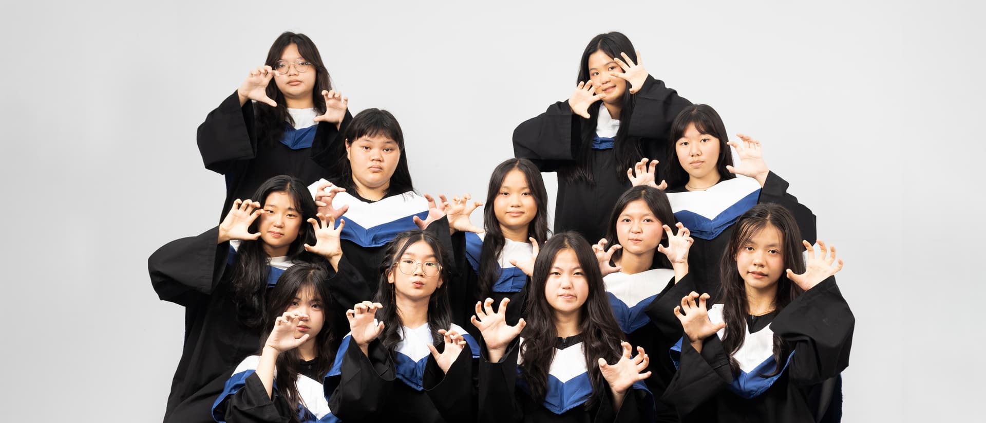 Photogroup 10-15 Orang