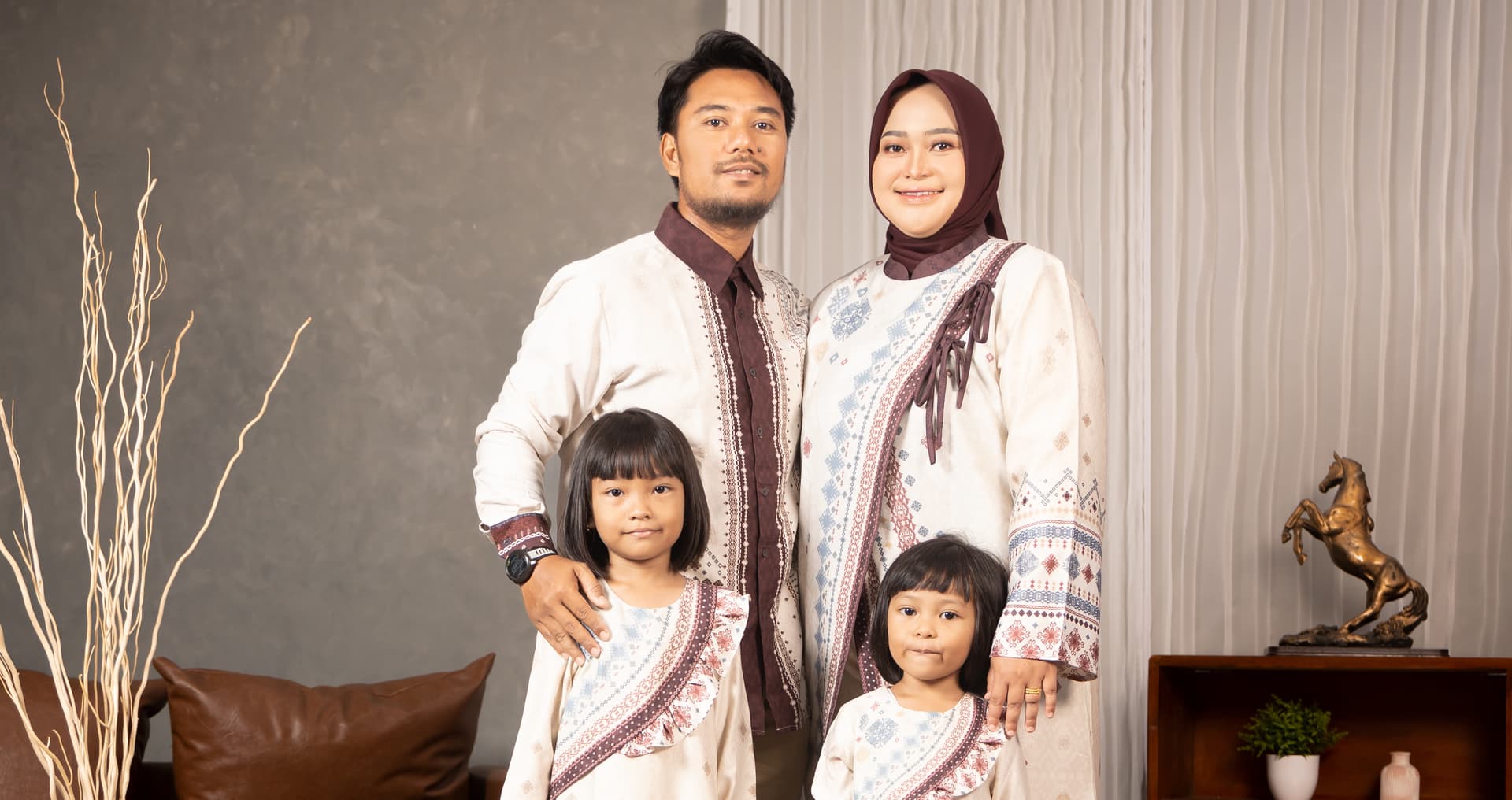 Max 6 Orang, Family